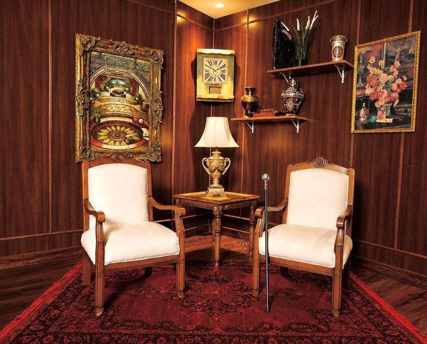 Classic vintage-styled interview seating corner
